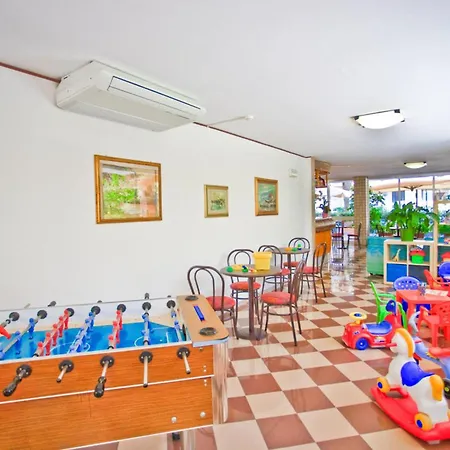 Hotel Atis 2*